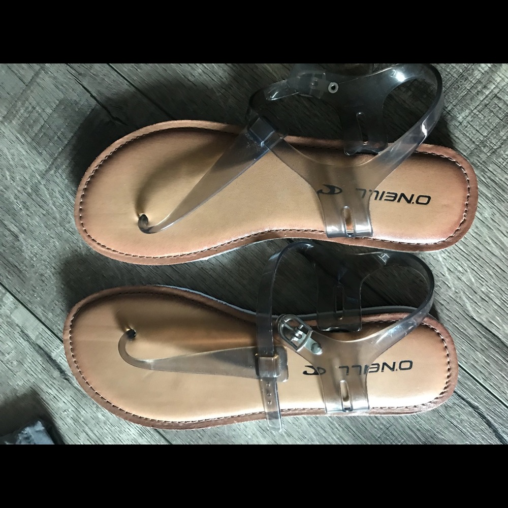 Women’s shoes never been warn